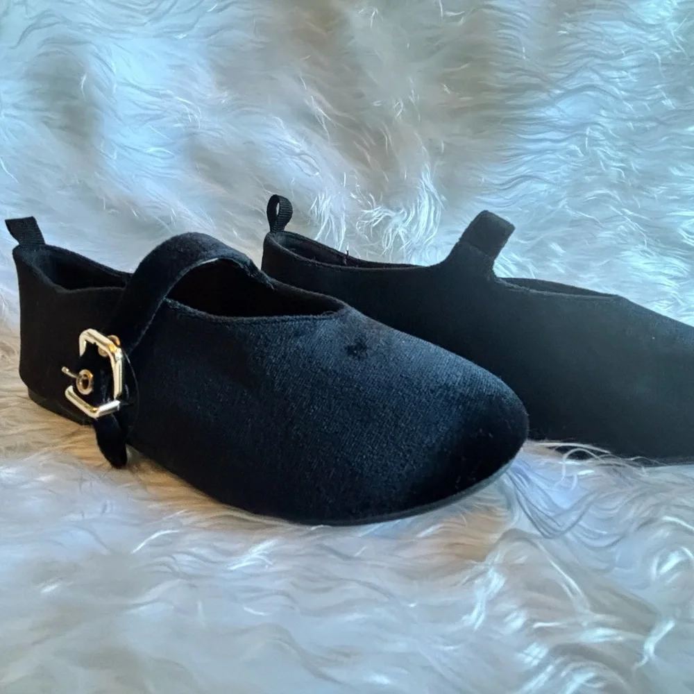 H&M SZ. 12 Black Mary Jane Flat with Buckle Gold Hardware